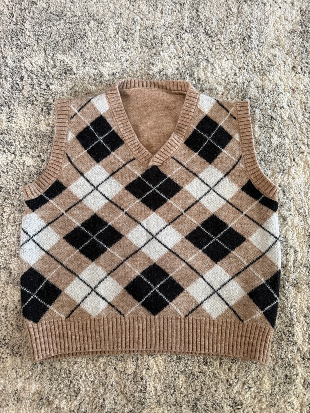 SHEIN Classic Argyle V-Neck Sweater Vest - Tan Black Cream